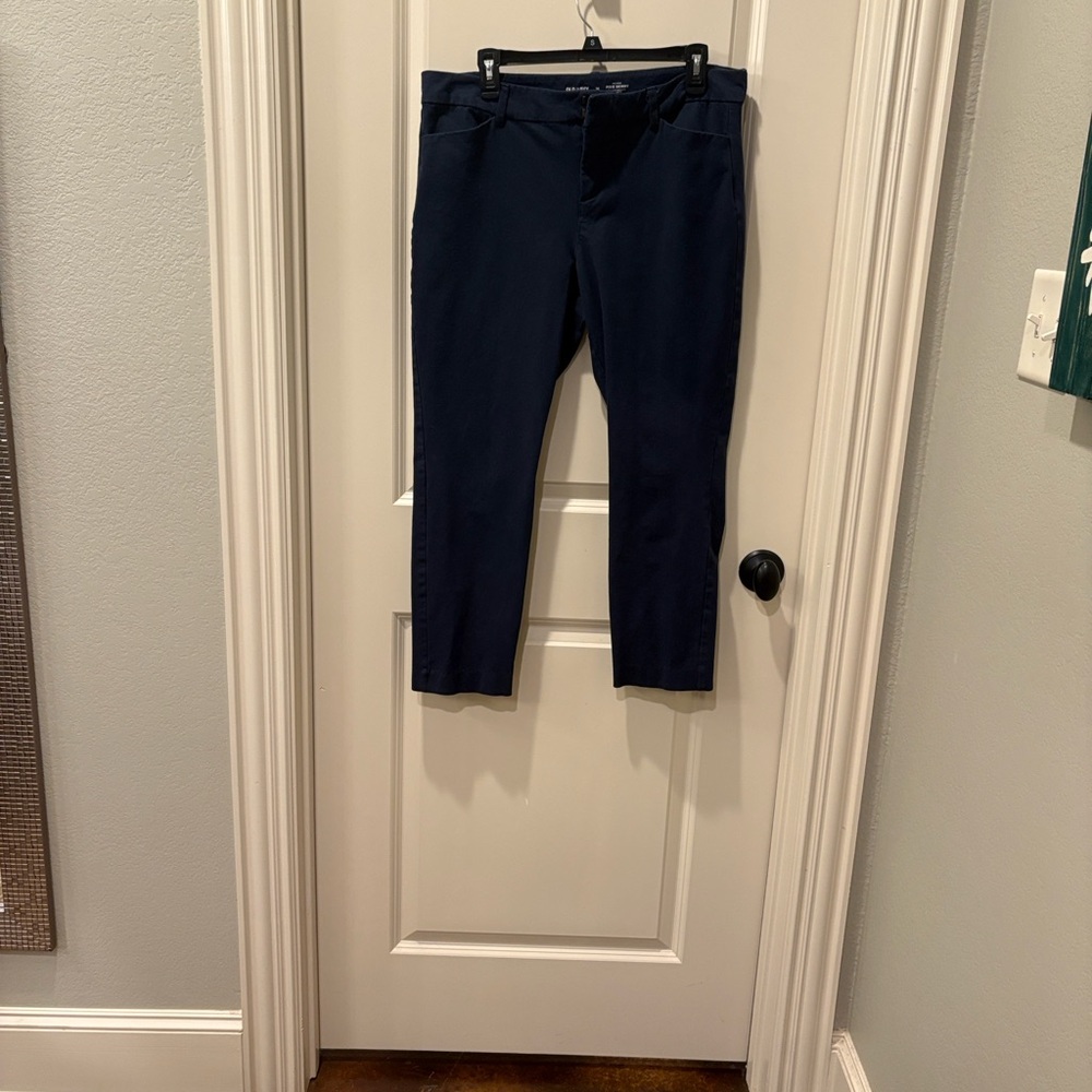 Old Navy Women's Navy Cropped Pants